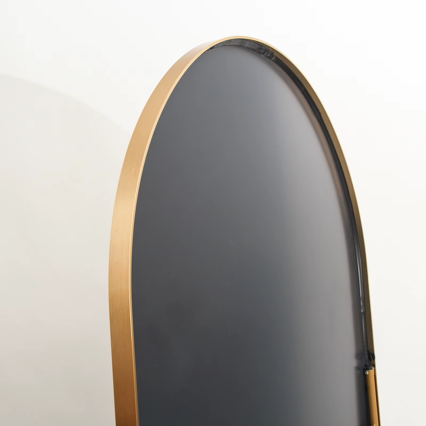 Grand miroir de sol design – Style contemporain